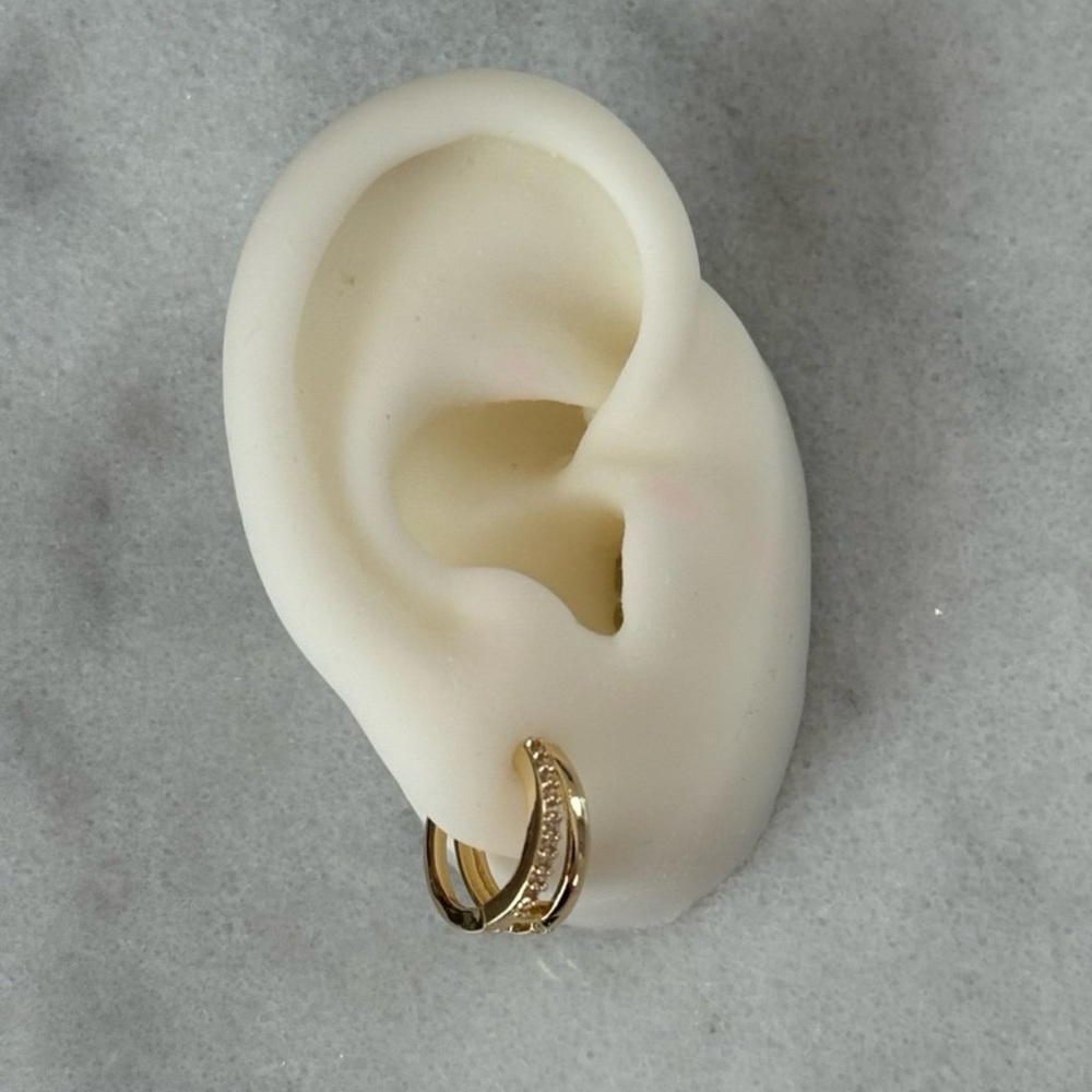 Gold Crystal Double Hoop Split Huggie Earrings
Brand New - Picture 2 of 5